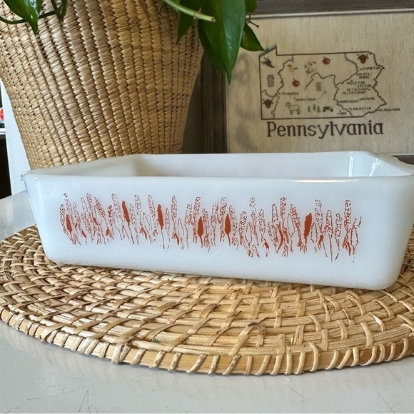 Vintage Proctor Silex Autumn Harvest Wheat Slow Cook Milk Glass Dish - Picture 3 of 10